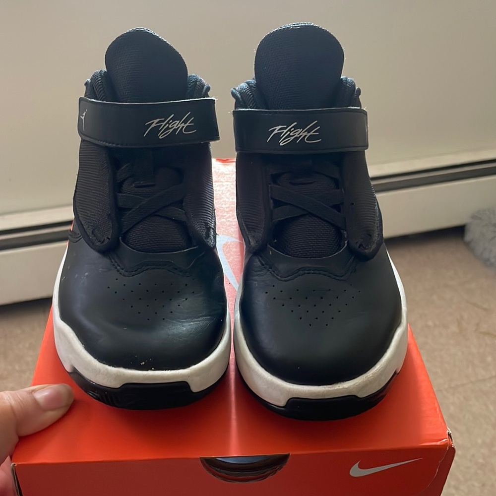 Youth Jordan Flight size 1.5